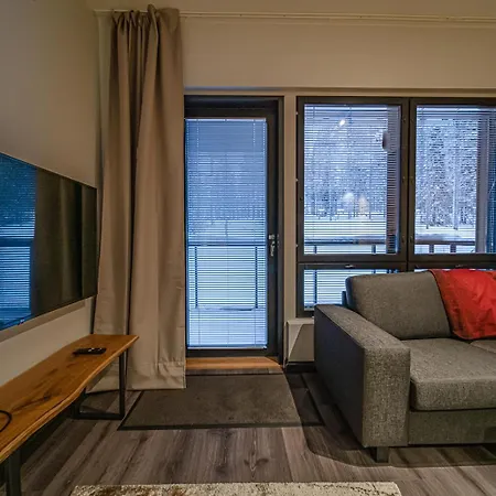 Levillas Cranberry C14