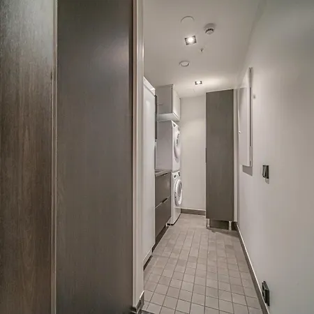 Levillas Cranberry C14 Levi