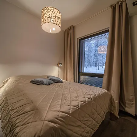 Levillas Cranberry C14 לוי