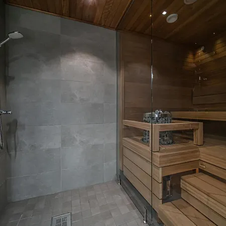 Levillas Cranberry C14 * לוי